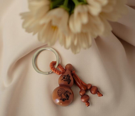 Llavero calabaza Wu-Lou del Gallo – Feng Shui elemento metal
