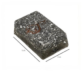 Medidas del orgonite rectangular pequeño: 5 cm de largo x 3 cm de ancho

